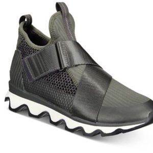 Sorel kinetic sneak sneakers